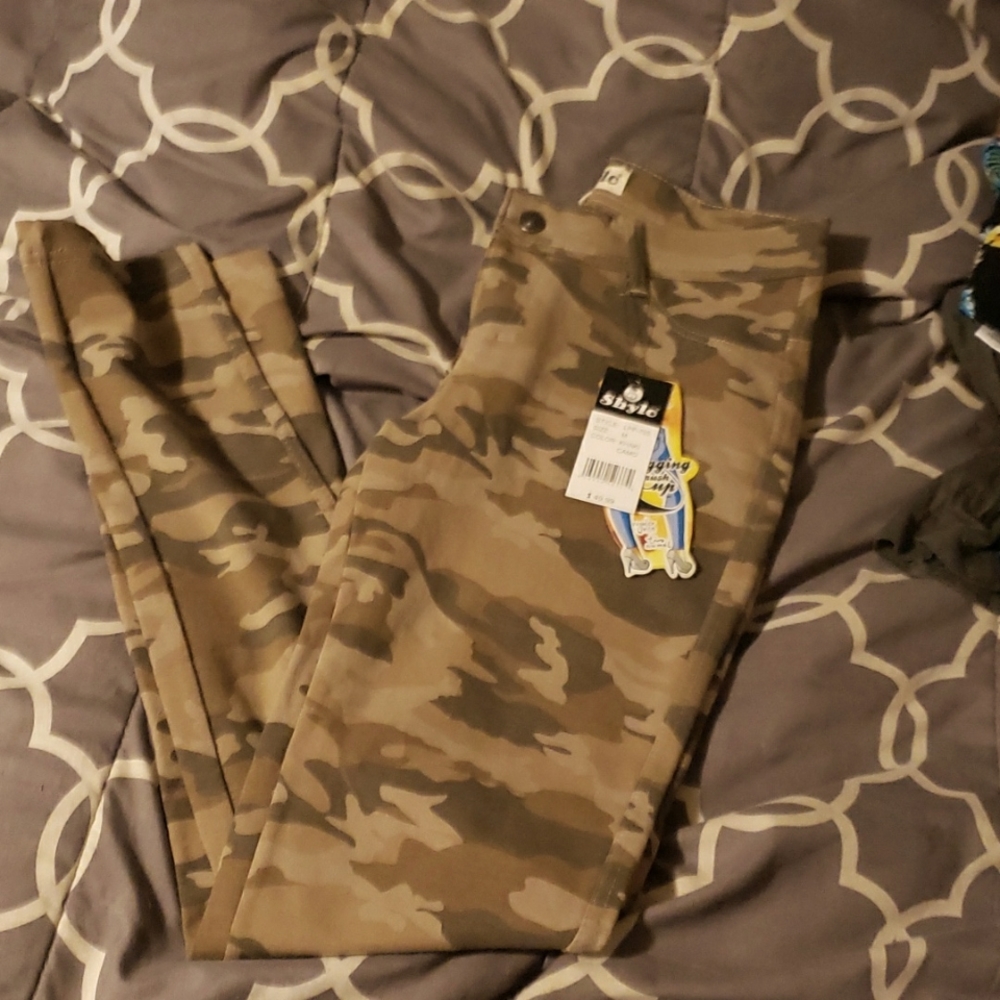 Shylo khaki camo jeggings